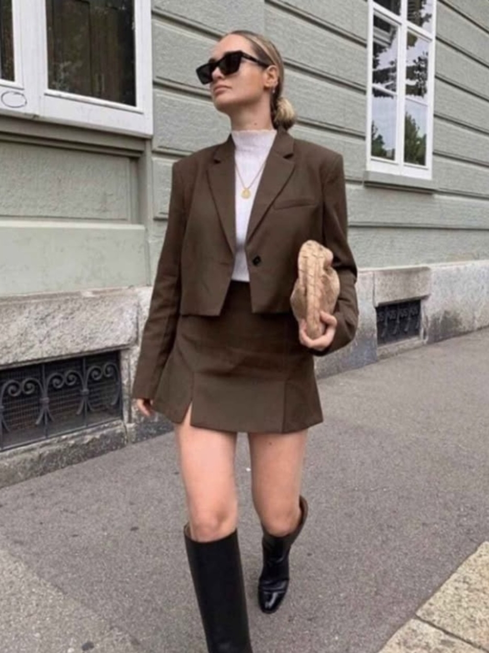 Cropped Blazer - Picture 2 of 4